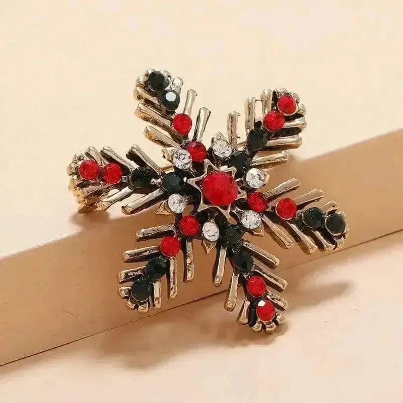 🌟 Fashionable Retro Metal Christmas Snowflake Brooch - Winter Elegance 🌟