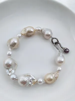 CREAM COLOUR FRESHWATER BAROQUE PEARL BRACELET