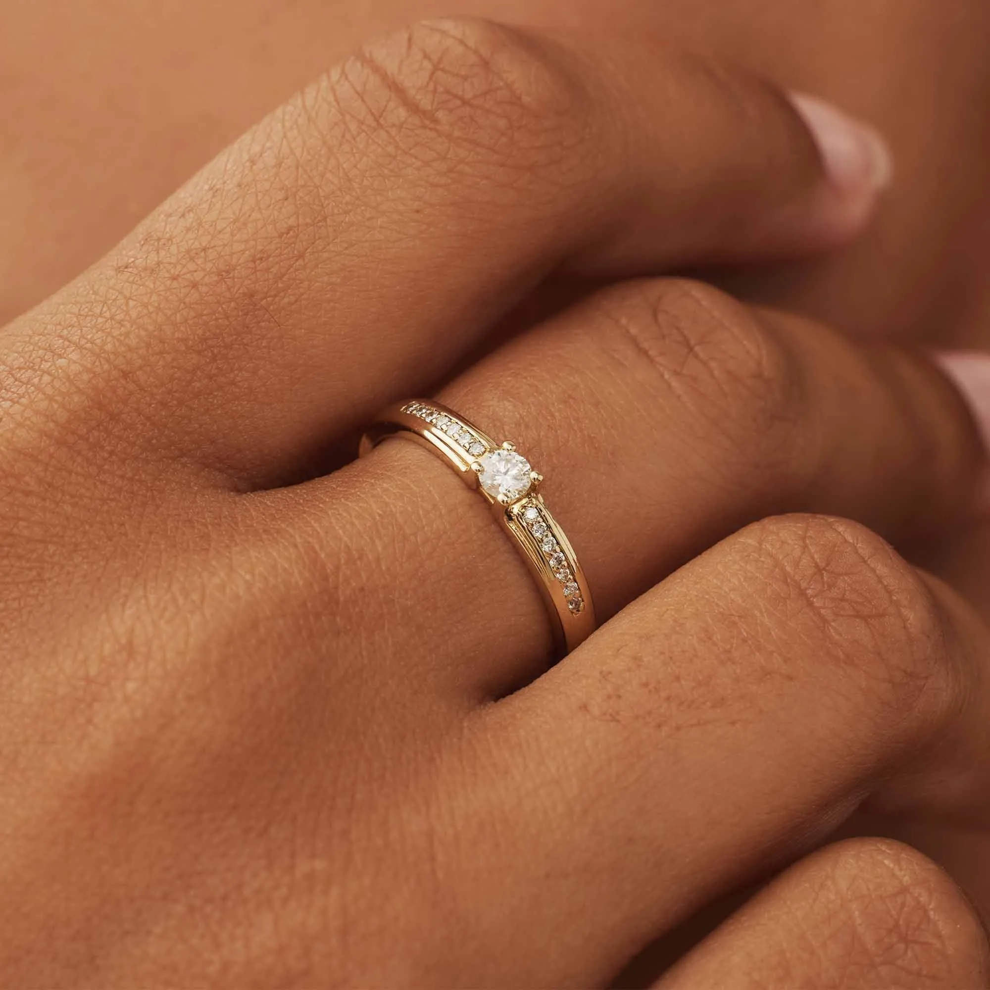 De la Paix Madeline 14 karat gold ring with diamond 0.20 carat