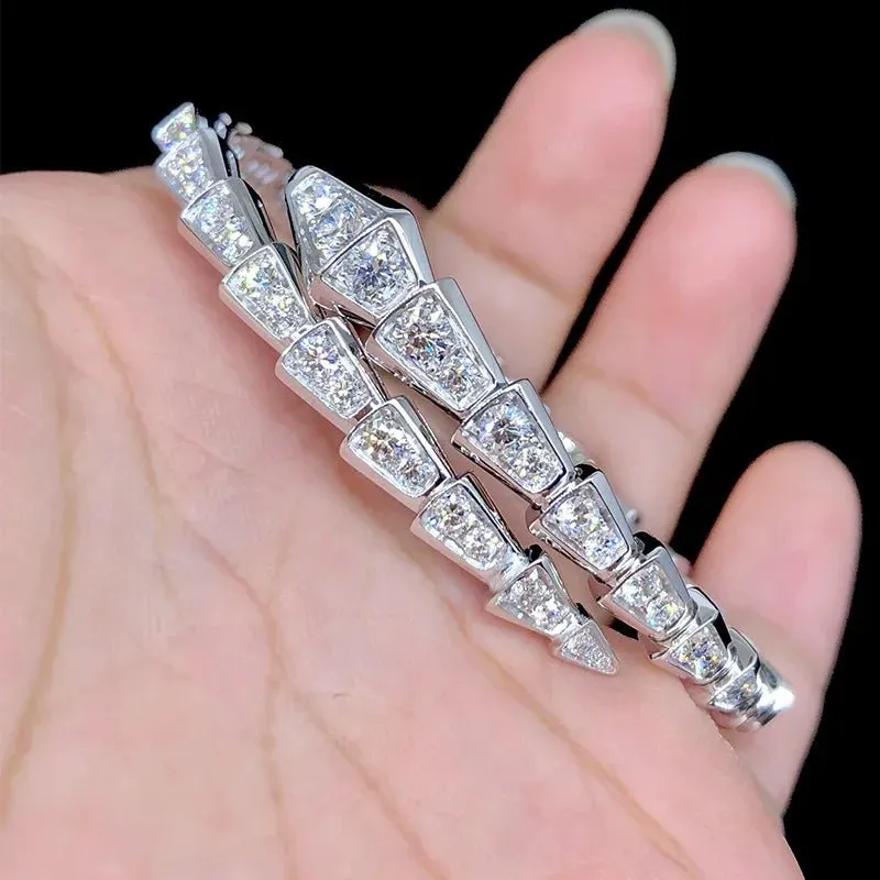 Exquisite Round Cut Diamond Bangle
