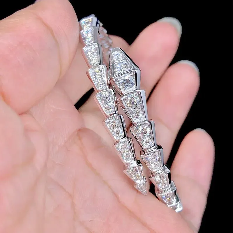Exquisite Round Cut Diamond Bangle