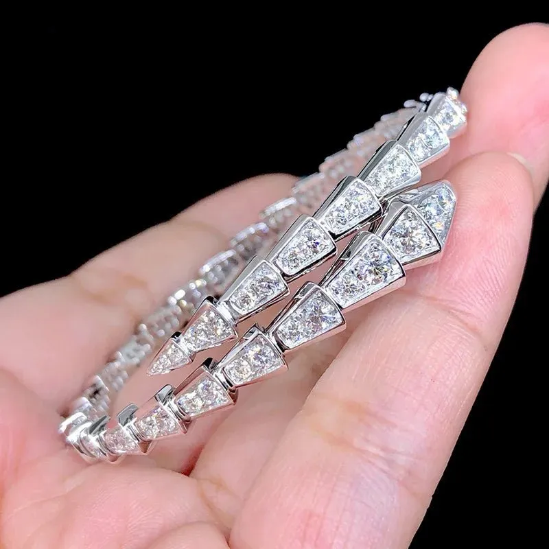 Exquisite Round Cut Diamond Bangle