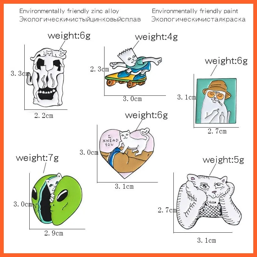 Funny Sphynx Brooch Skateboarding Cat Heart-Shaped Animated Badge Pin For Women