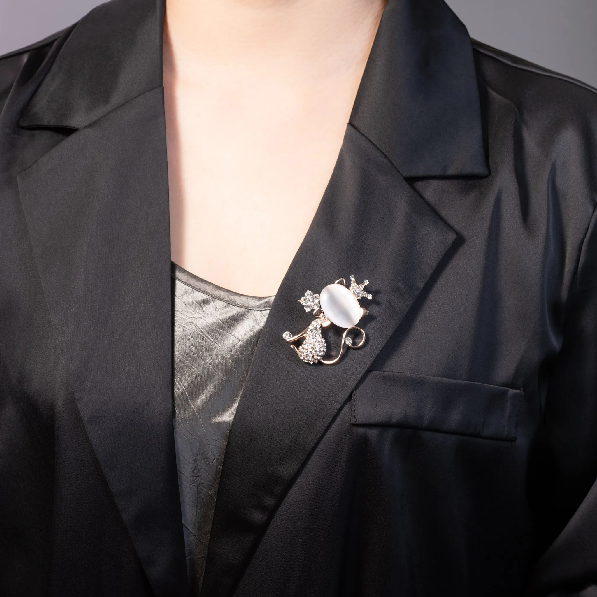 Queen Cat Brooch Pin Jewelry and Pendant Necklace