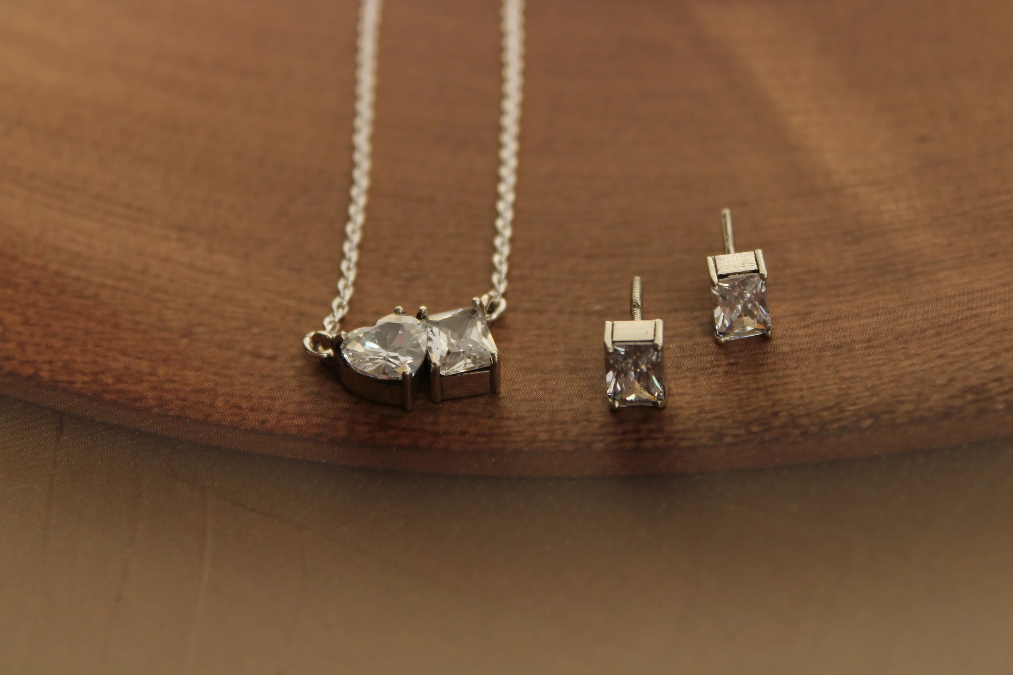 TOI-ET-MOI with Earing