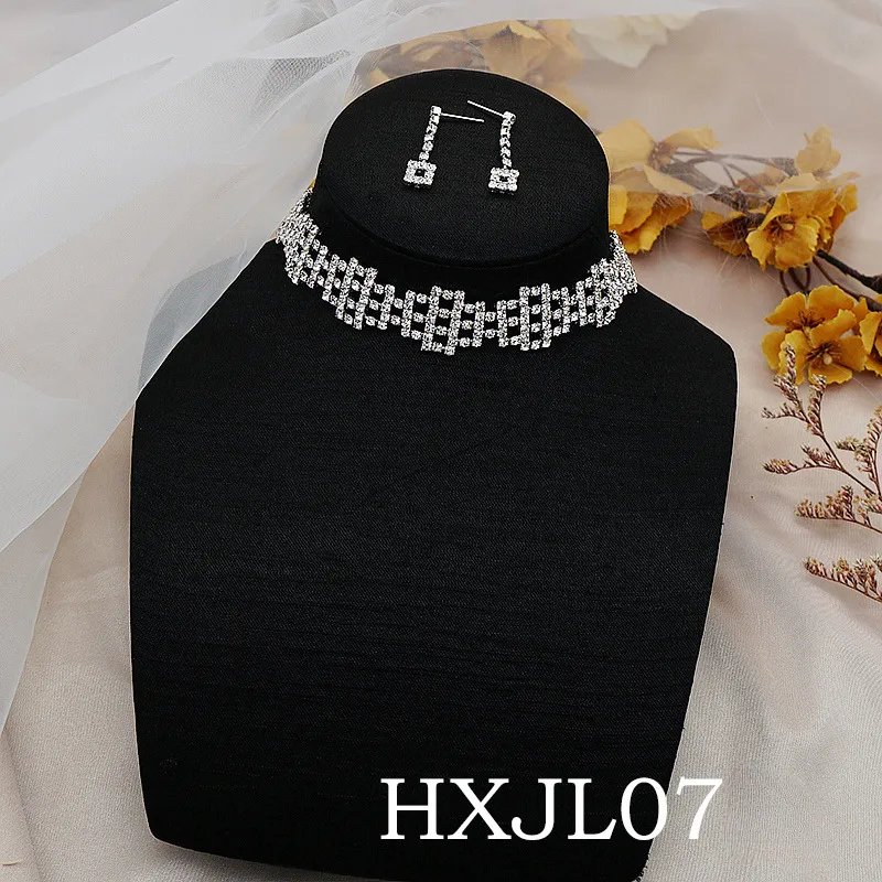 Wholesale Full Diamond Flower Shiny Necklaces